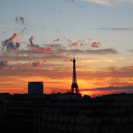 Apartment Petite Attique - Avec Vue Sur La Tour Eiffel *