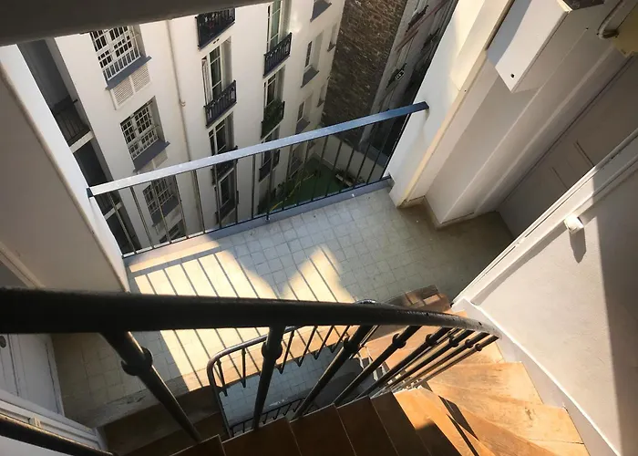 Petite Attique - Avec Vue Sur La Tour Eiffel Appartamento Parigi